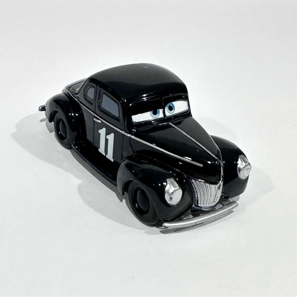 Disney Store Cars 3 Heyday Junior Moon #11 Deluxe 1:43 Die-cast